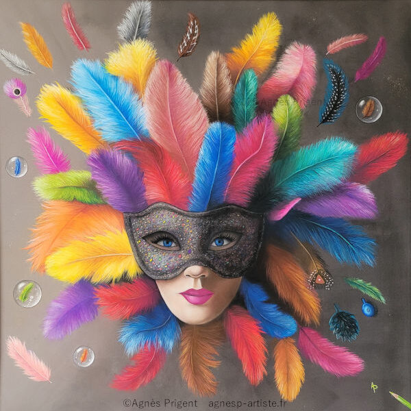 Pastel sec avec un style surréaliste représentant un masque vénitien et des plumes multicolores autour réalisé en pastel sec par Agnès Prigent