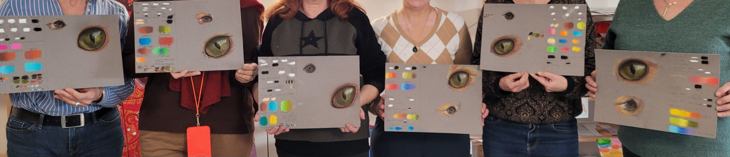 Chaleins animation pastel sec œil au sujet de chat et chien réalisé en pastel sec par les stagiaires de l'artiste peintre Agnès Prigent sur une journée